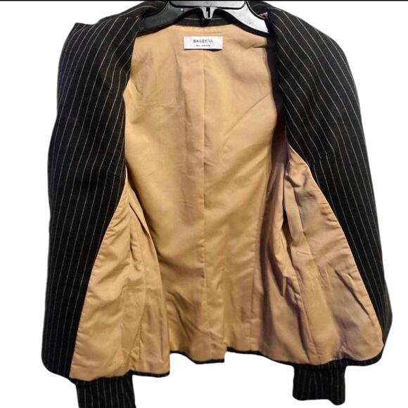 NWT Bailey 44 Darren Pinstripes Jacket size Small - Picture 6 of 7